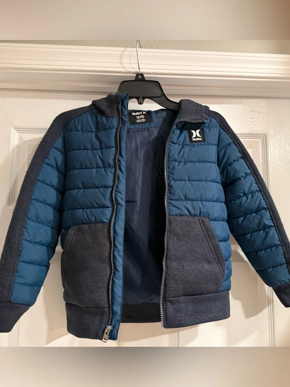 Hurley Boys' Blue Quilted Puffer Jacket w Dark Knit Accents size 7/8 barely used